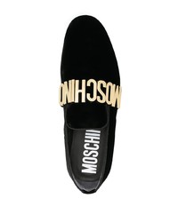 Мужские черные бархатные лоферы с украшением от Moschino