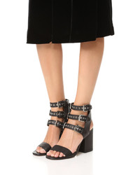 Черные босоножки на каблуке от Dolce Vita