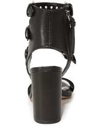 Черные босоножки на каблуке от Dolce Vita