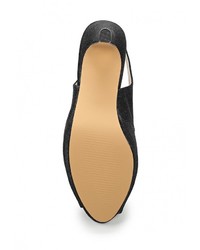 Черные босоножки на каблуке от Lola Blue