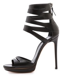 Черные босоножки на каблуке от Casadei