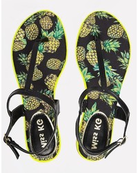 Черные босоножки на танкетке от Miss KG