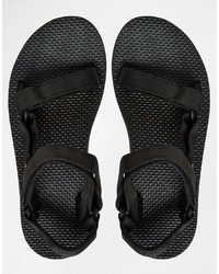 Женские черные босоножки от Teva