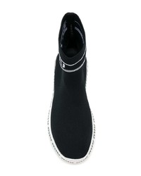 Черные ботильоны из плотной ткани от Miu Miu