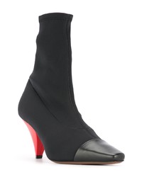 Черные ботильоны на резинке от Neous