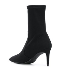 Черные ботильоны на резинке от Stuart Weitzman