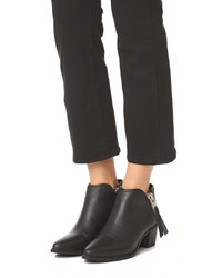 Черные ботильоны от Steven