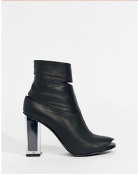 Черные ботильоны от Miista