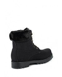 Женские черные ботинки от PTPT