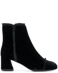 Женские черные ботинки от Stuart Weitzman