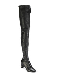 Черные ботфорты от Saint Laurent