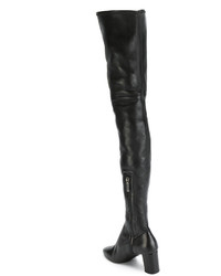 Черные ботфорты от Saint Laurent