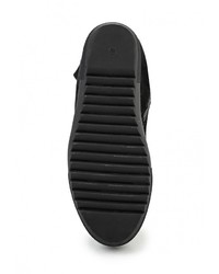 Черные ботфорты от Vitacci