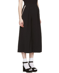 Черные брюки-кюлоты от Roksanda