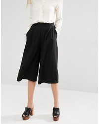 Черные брюки-кюлоты от Mango