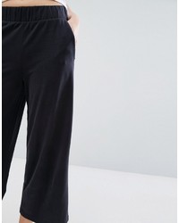 Черные брюки-кюлоты от Monki