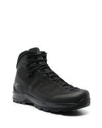 Мужские черные высокие кеды от Arc'teryx