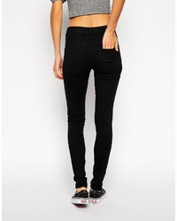 Черные джинсы скинни от Noisy May