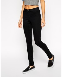 Черные джинсы скинни от Noisy May