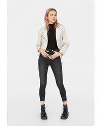 Черные джинсы скинни от Stradivarius