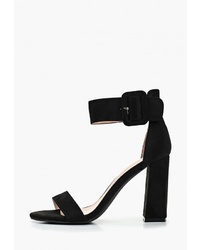 Черные замшевые босоножки на каблуке от Chiara Foscari