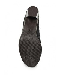 Черные замшевые босоножки на каблуке от Tamaris