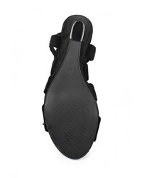 Черные замшевые босоножки на танкетке от Stephan