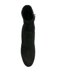 Черные замшевые ботильоны с шипами от Valentino