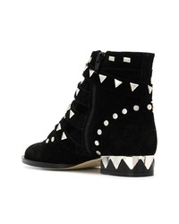 Черные замшевые ботильоны с шипами от Sophia Webster