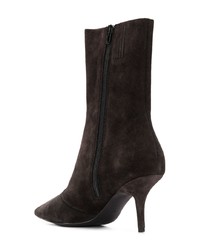 Черные замшевые ботильоны от Yeezy