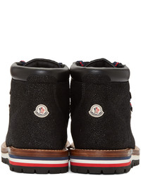 Черные замшевые ботильоны от Moncler