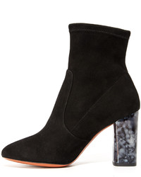 Черные замшевые ботильоны от Carven