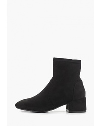 Черные замшевые ботильоны от Chezoliny