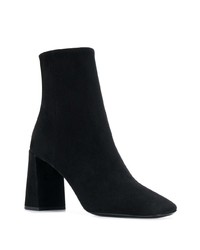Черные замшевые ботильоны от Prada