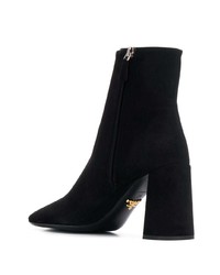 Черные замшевые ботильоны от Prada