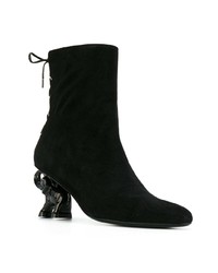 Черные замшевые ботильоны от Dorateymur