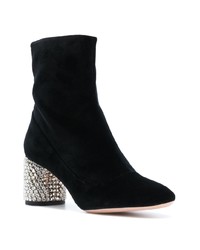 Черные замшевые ботильоны от Rochas