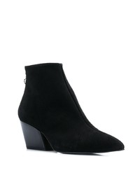 Черные замшевые ботильоны от Aeyde