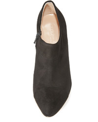 Черные замшевые ботильоны от Club Monaco