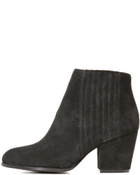 Черные замшевые ботильоны от Steven