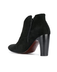 Черные замшевые ботильоны от Chie Mihara