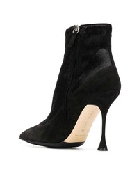 Черные замшевые ботильоны от Manolo Blahnik