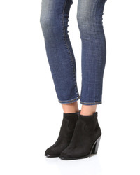 Черные замшевые ботильоны от Ash