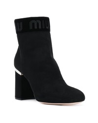 Черные замшевые ботильоны от Miu Miu