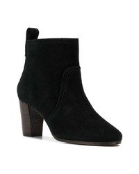 Черные замшевые ботильоны от Tila March