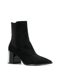 Черные замшевые ботильоны от Casadei