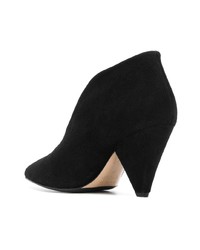 Черные замшевые ботильоны от The Seller