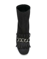 Черные замшевые ботильоны от Stuart Weitzman