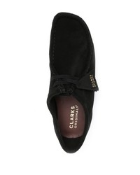 Черные замшевые ботинки дезерты от Clarks