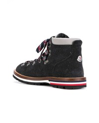 Женские черные замшевые ботинки на шнуровке от Moncler